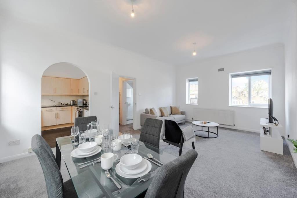 Apartment Luxury 3 Bedroom Near Hyde Park London