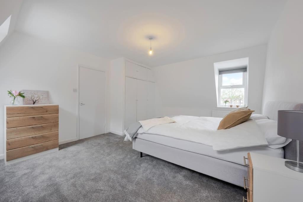 Luxury 3 Bedroom Near Hyde Park